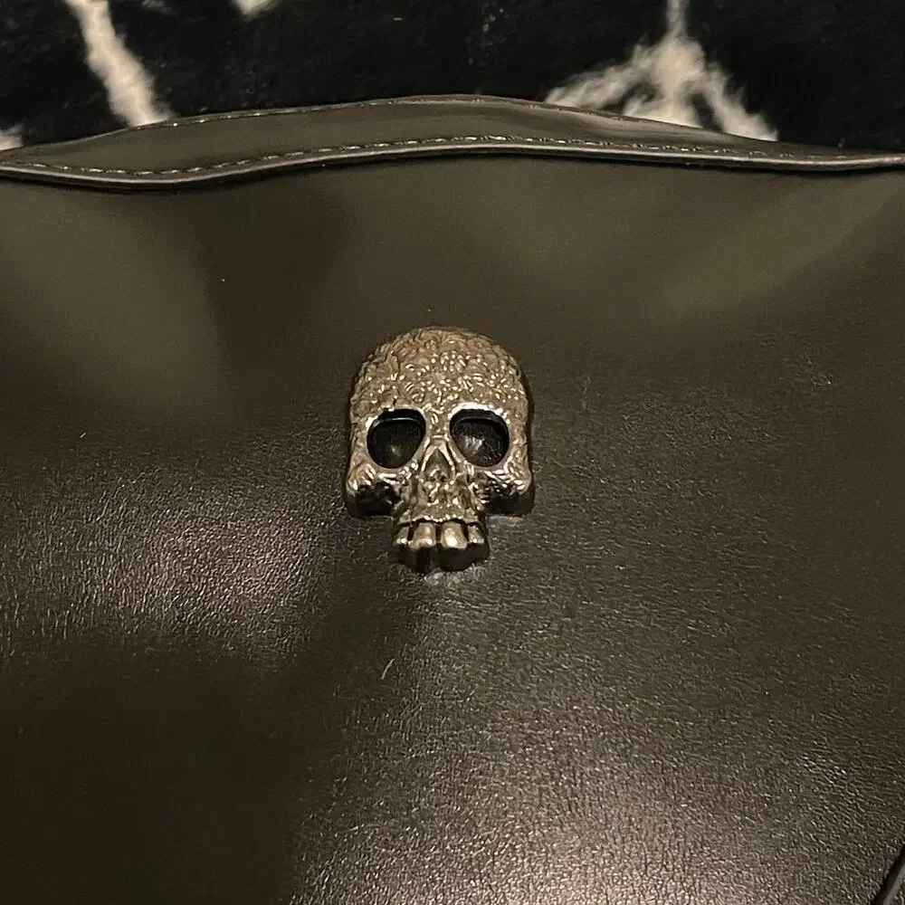 Edgy Goth Stud Chic Punk Skull Crossbody Hand & Shoulder Bag Purse